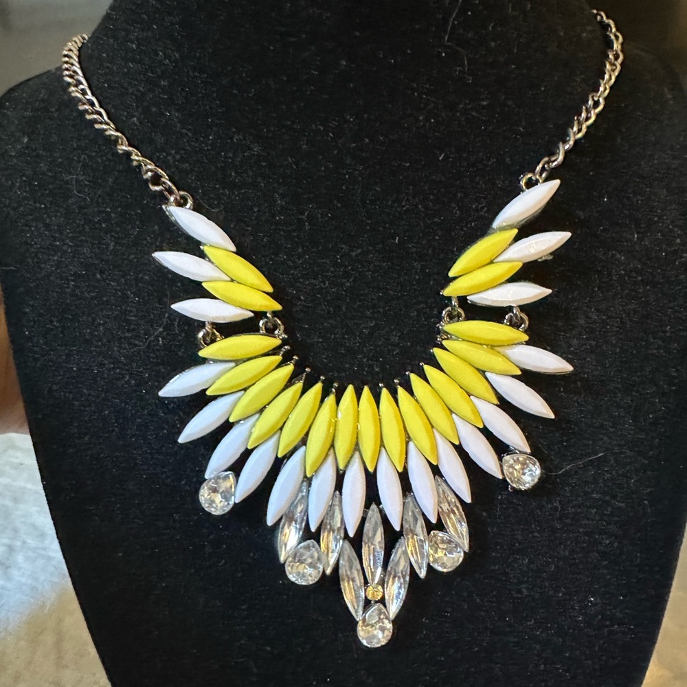 2 Statement Necklaces - Picture 2 of 3